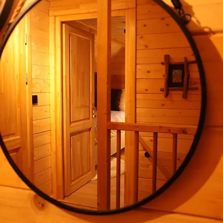 Hébergement de vacances Luxe Houten Wellness Boshuisje Met Hottub Meijel